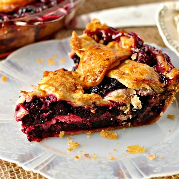 Blackberry Pie Cobbler @loavesanddishes.net