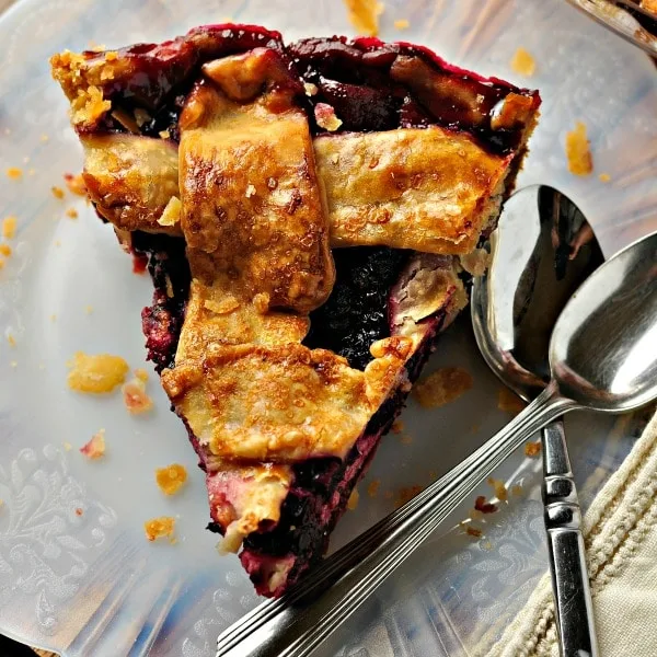 Blackberry Pie Cobbler @loavesanddishes.net