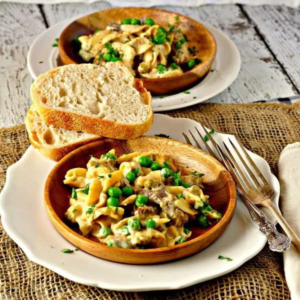 Easy Weeknight Beef Stroganoff @loavesanddishes.net