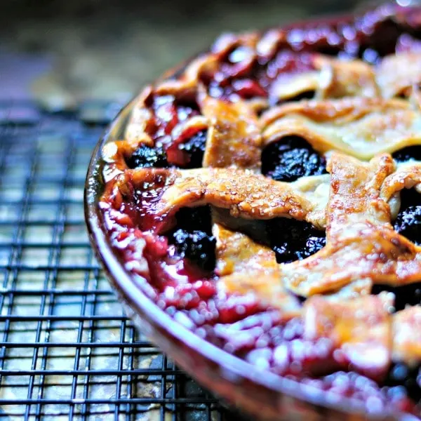 Blackberry Pie Cobbler @loavesanddishes.net