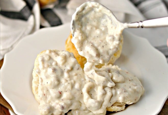 Sausage Gravy @loavesanddishes.net