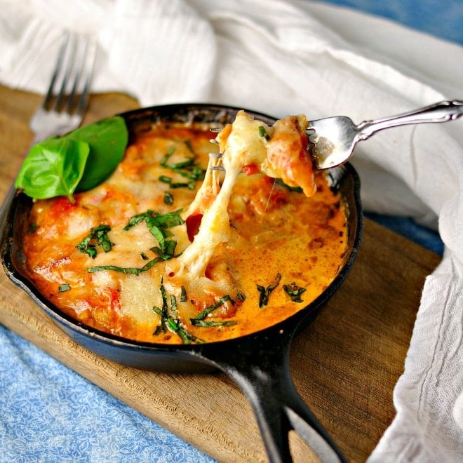 Creamy Cheesy Ham Tomato Sauce @ loavesanddishes.net