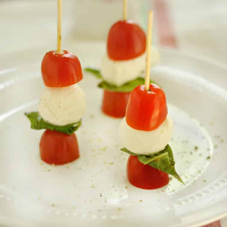 Caprese Salad Appetizers @loavesanddishes.net