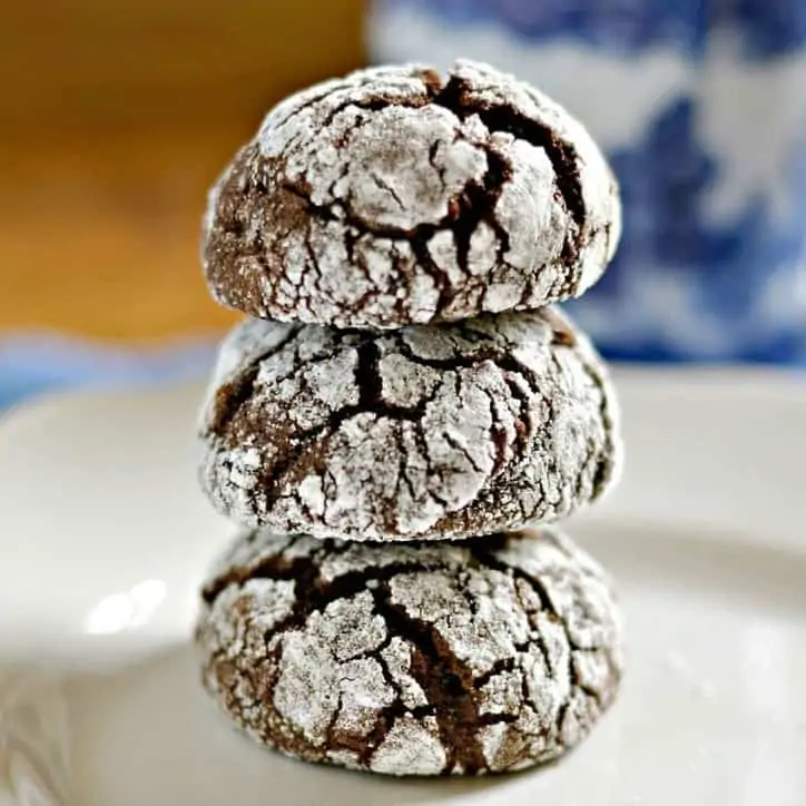Old Fashion Chocolate Crinkle Cookies @loavesanddishes.net