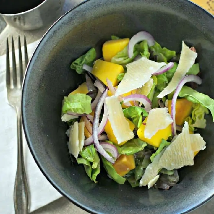 Balsamic Mango Red Onion Salad www.loavesanddishes.net