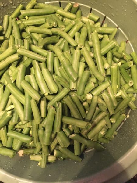 EASY GREEN BEAN CANNING FOR BUSY PEOPLE @www.loavesanddishes.net