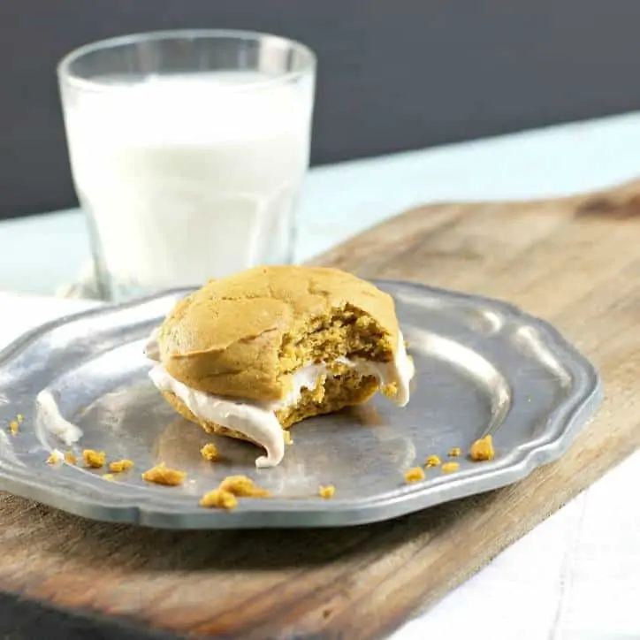 Pumpkin Spice Whoopie Cookies