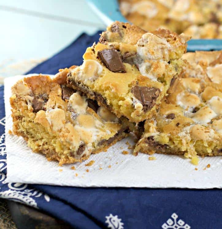 S'mores Cookie Bars @www.loavesanddishes.net