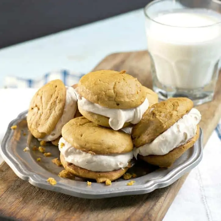 Pumpkin Spice Whoopie Cookies