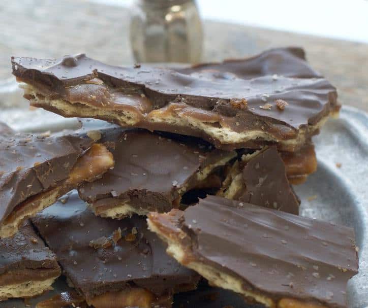 Chocolate saltine toffee