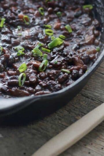 7 Secrets to the Richest Most Flavorful Cowboy Baked Beans Ever