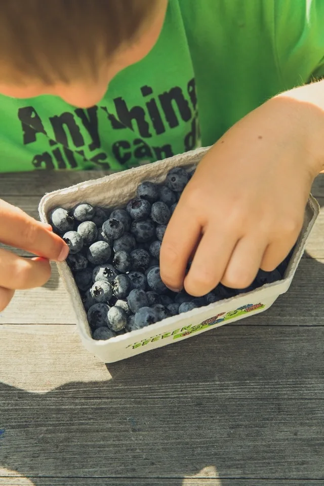 9 Powerful Reasons to be Cooking with Kids www.loavesanddishes.net