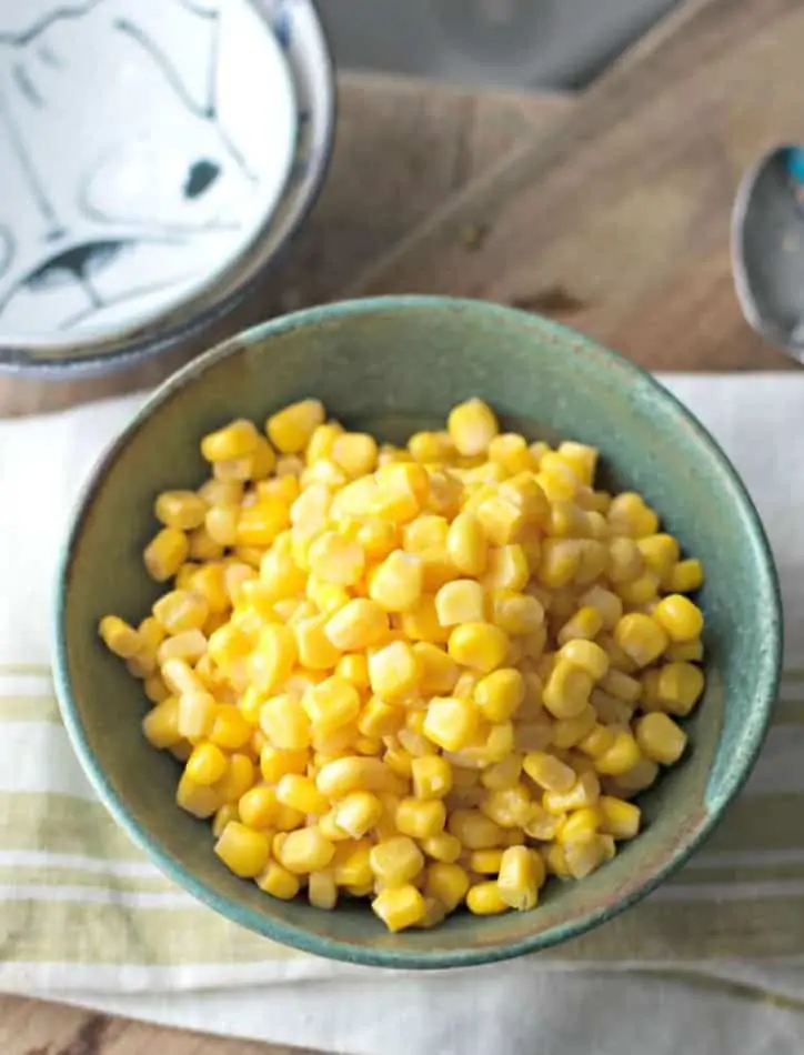 A photo from above of. How to cook canned corn on the stove