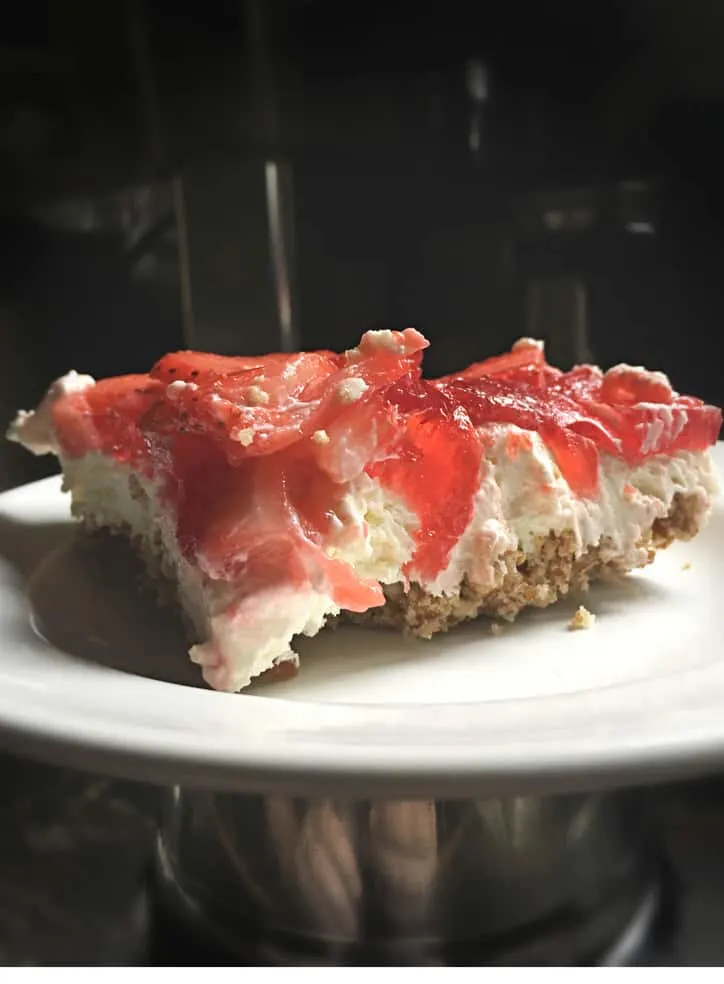 The layers of the easy strawberry pretzel salad from the side.