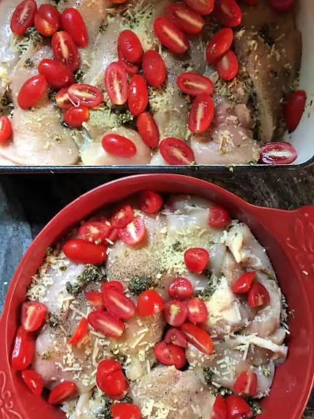 tomatoes on top of chicken breasts