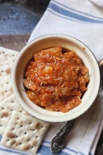 Brunswick stew in a bowl with crackers