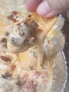smoked chili con queso on a chip