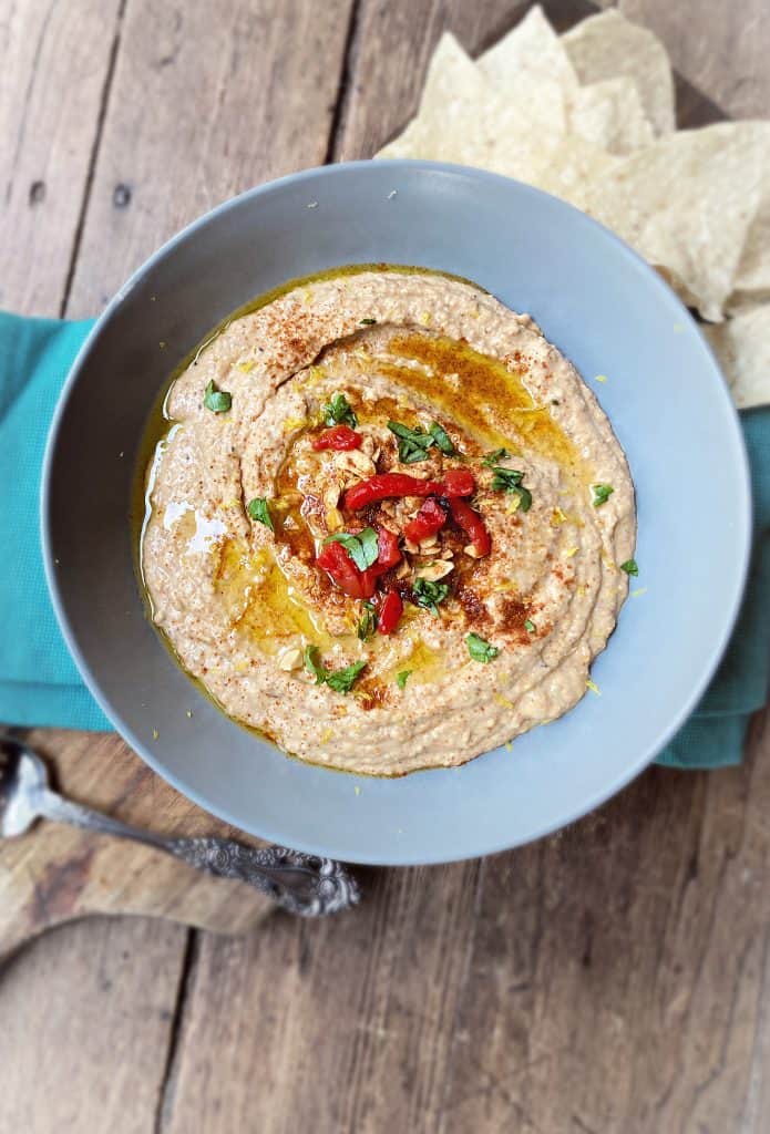 bowl of spicy black eyed pea hummus