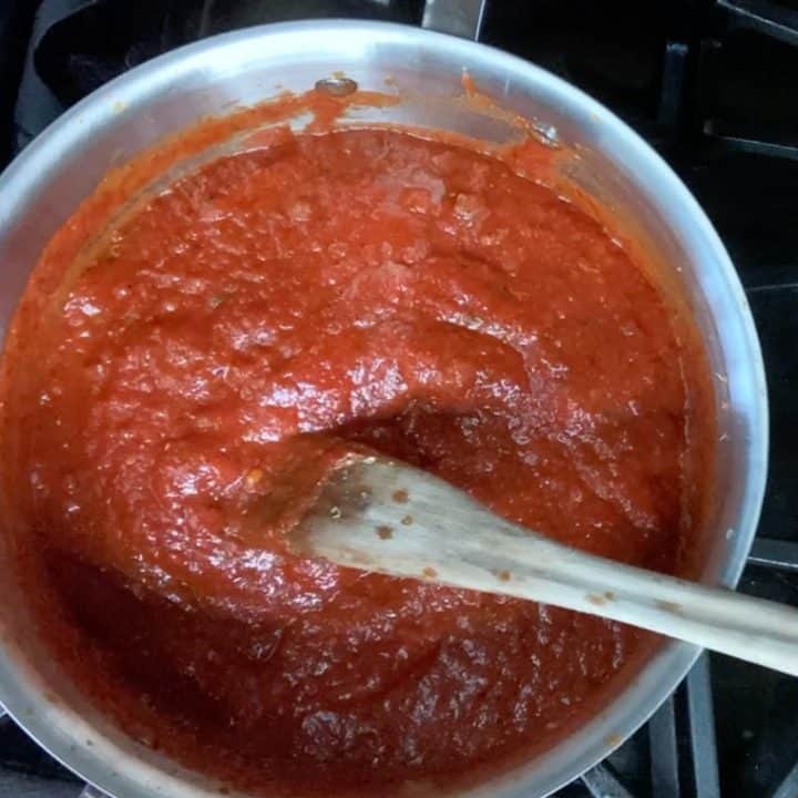 How To Thicken Spaghetti Sauce • Loaves and Dishes