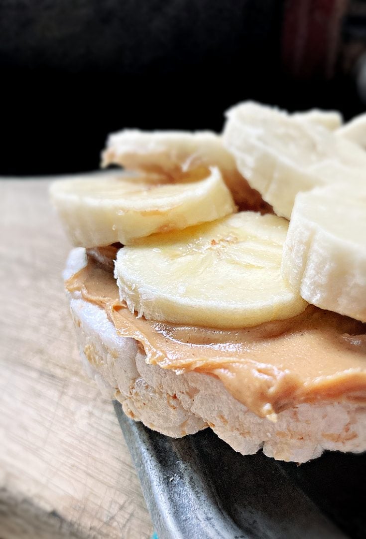 Peanut Butter-Sliced Banana on Rice Cake