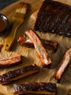 ribs with sauce