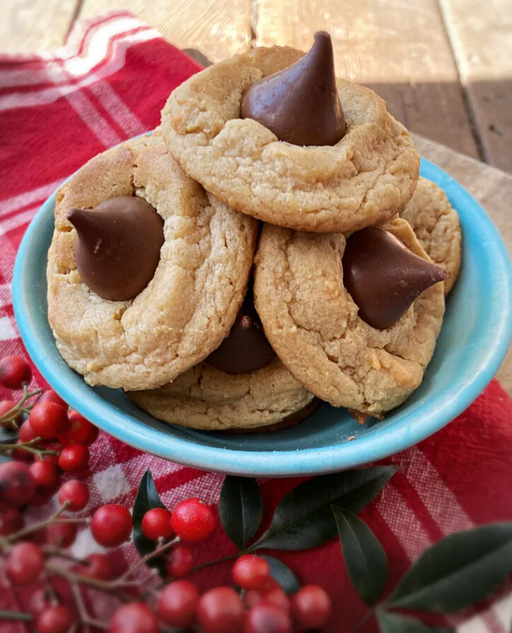 cookies in a bowl