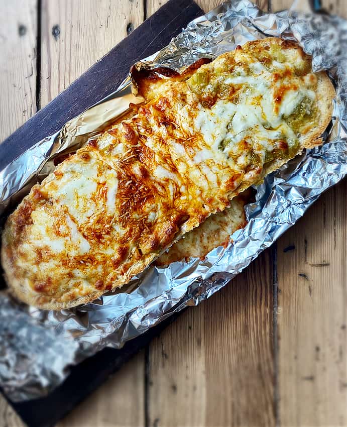 pan of green chili cheese bread