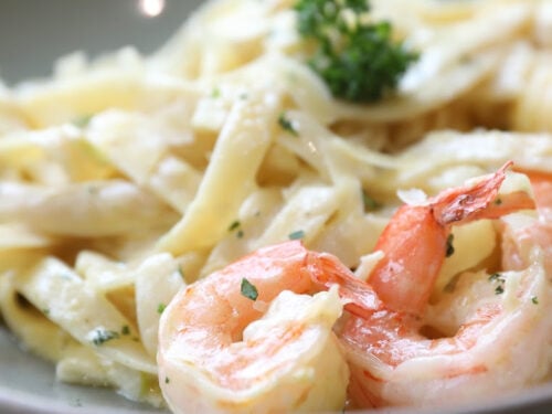 how to cook shrimp for alfredo close up