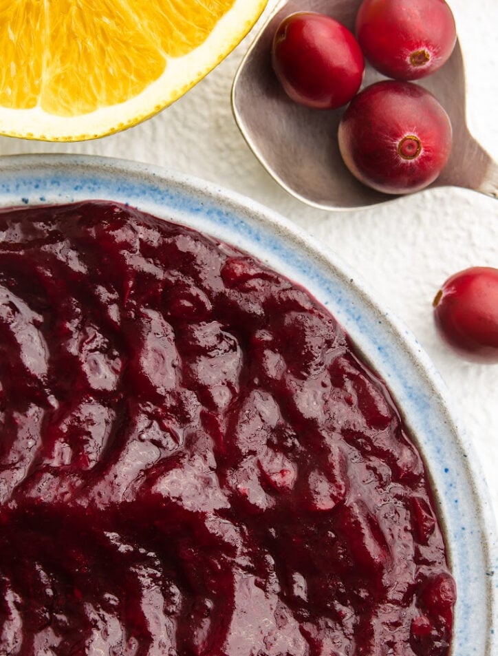 how to serve canned cranberry sauce bowl