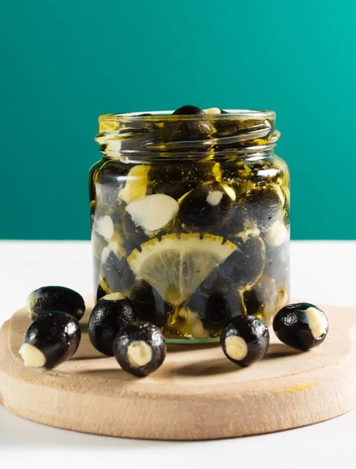 smoked olives recipe in jar