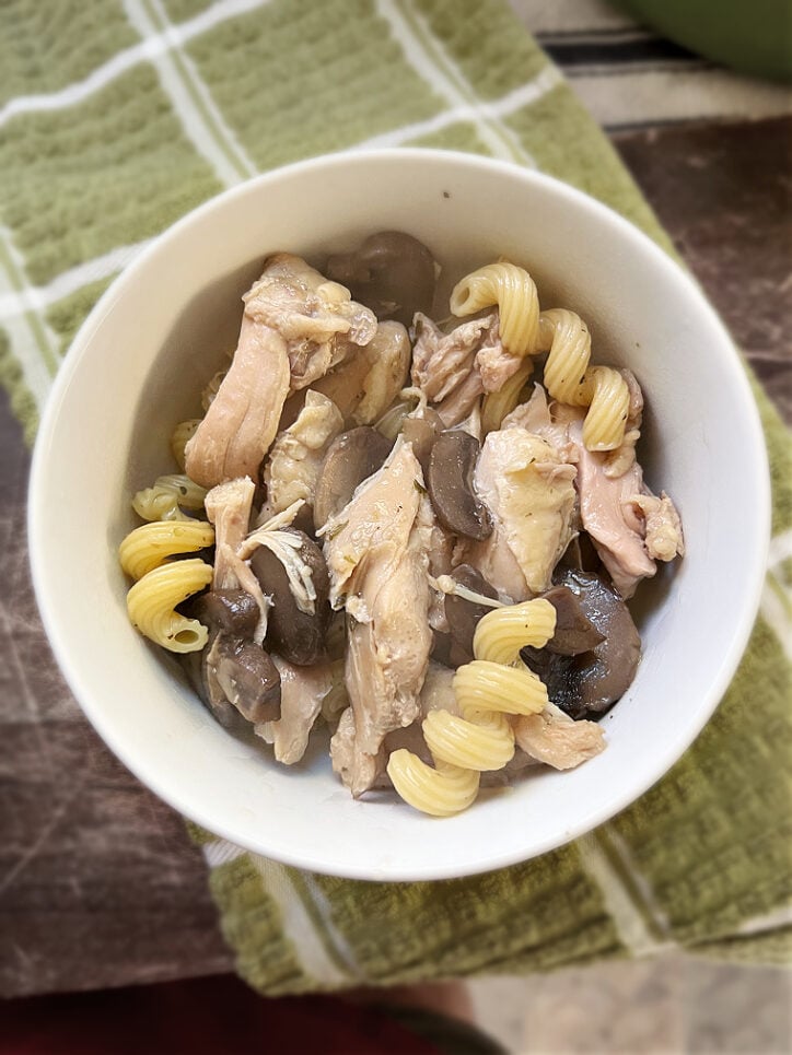 bowl of dutch oven chicken thighs