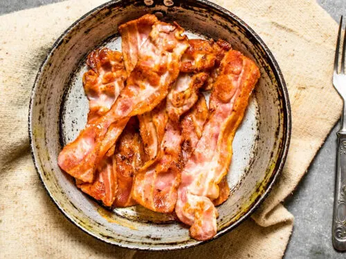 toaster oven bacon on a a plate