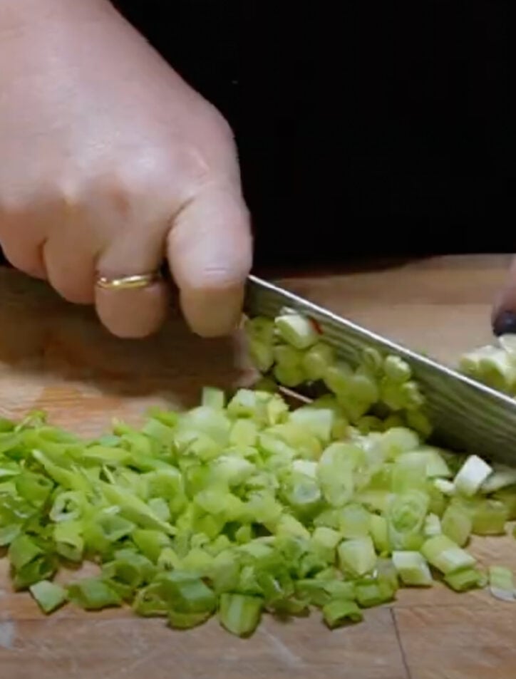 cutting green onions