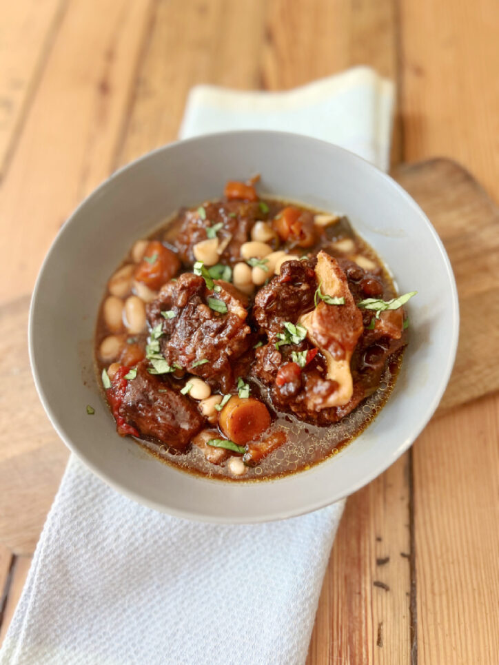 1200 oxtails in bowl