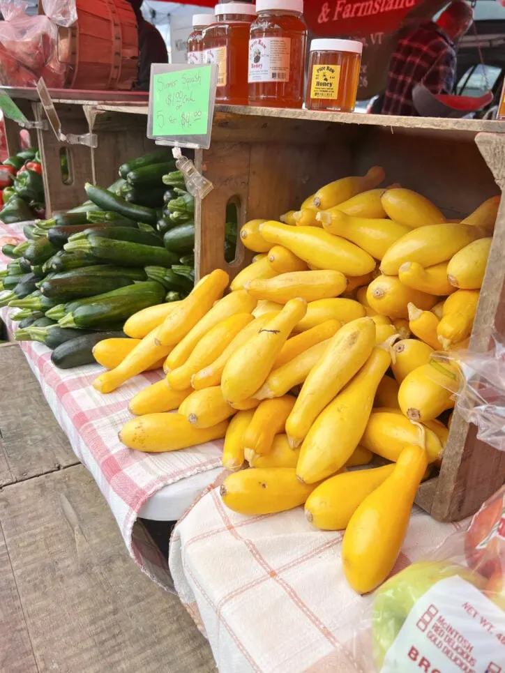 Yellow squash at the farmers market.