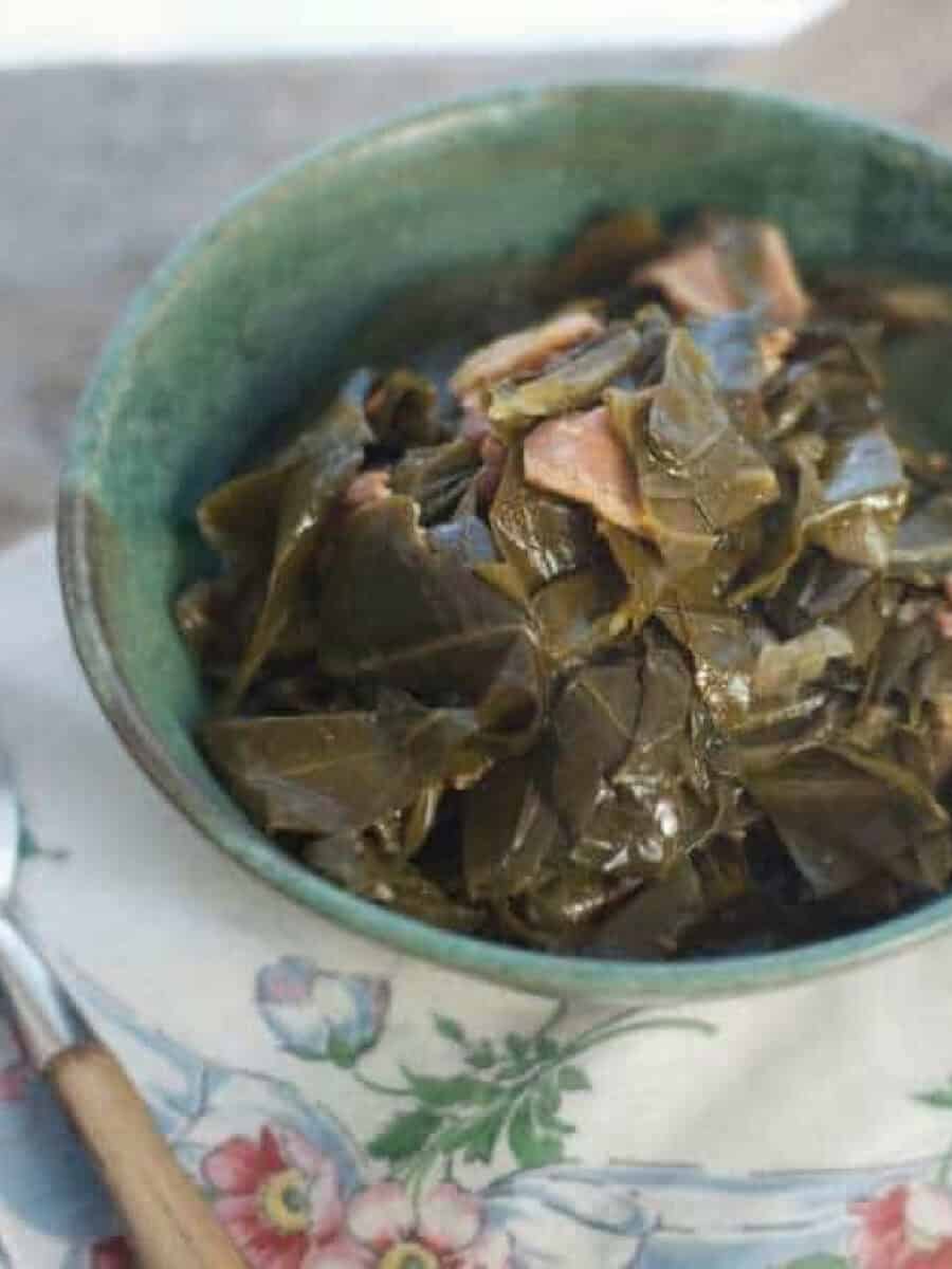 Easy Southern Collard Greens Recipe (& how to clean) • Loaves and Dishes